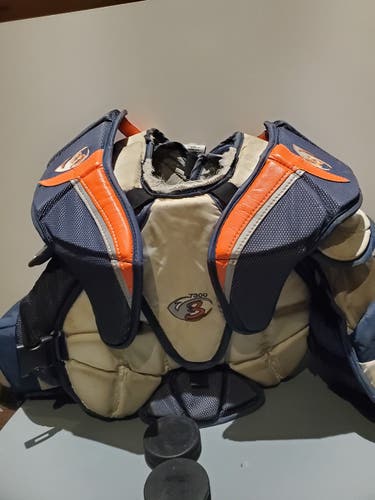 Vaughn Goalie Chest Protector Used Large