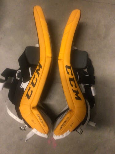 Goalie Leg Pads Used 30” CCM Axis 1.5