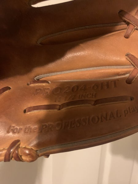 New Right Hand Throw 11.5" Heart of the Hide Baseball Glove