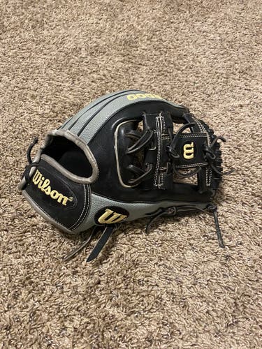 Infield 11.5" A2000 Baseball Glove