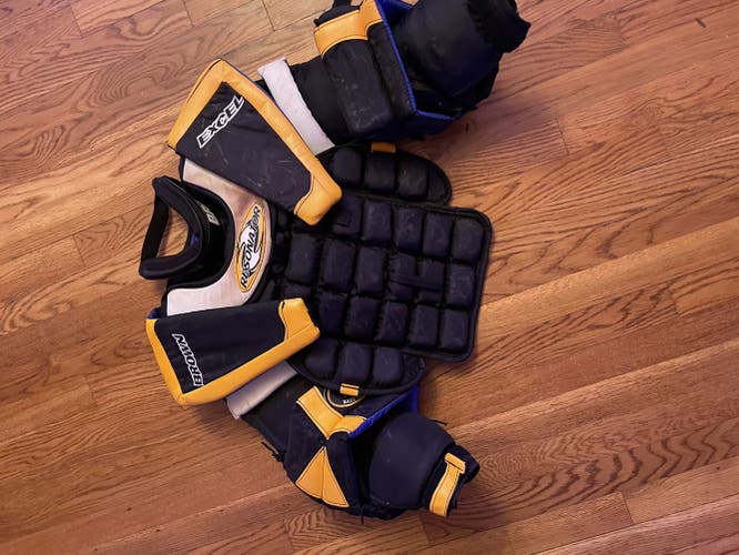 John Brown Excel Resonator JB 2050 Intermediate L Goalie Chest Protector