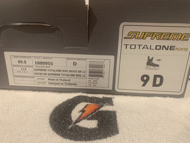 Hockey Skates Senior Used Bauer Supreme TotalOne NXG Regular Width Size 9