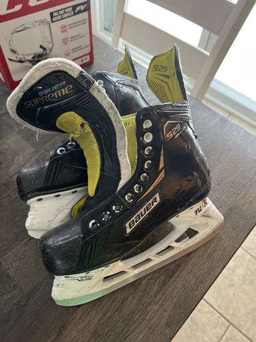 Bauer Regular Width Size 7 Supreme S29 Hockey Skates