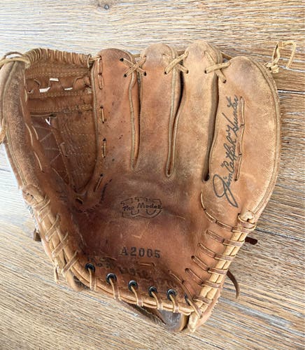 Wilson A2005 Jim “Catfish” Hunter Glove