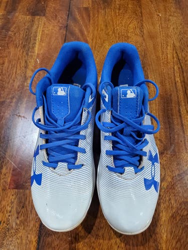 Used Youth Blue & White Under Armour Baseball Cleats