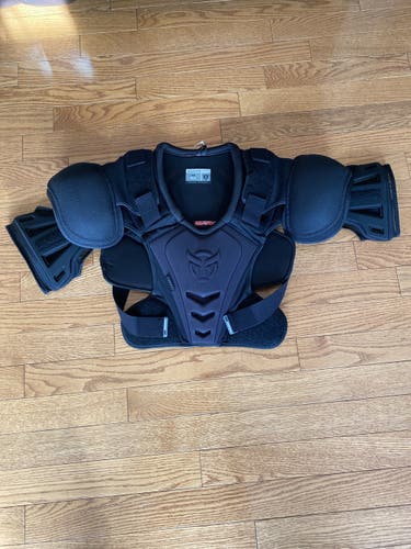 Stark Naked Low Profile Shoulder Pads Sr. M/L