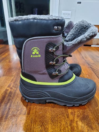 Used Youth Kamik Gray Snow Boots Youth
