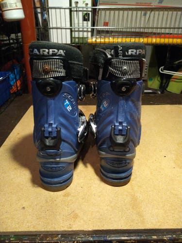 Telemark Ski boot Scarpa T2