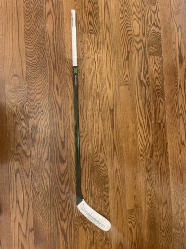 Junior CCM   Ribcor Trigger 5 Pro Hockey Stick