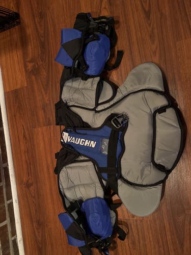 Medium Vaughn Velocity V7 Goalie Chest Protector
