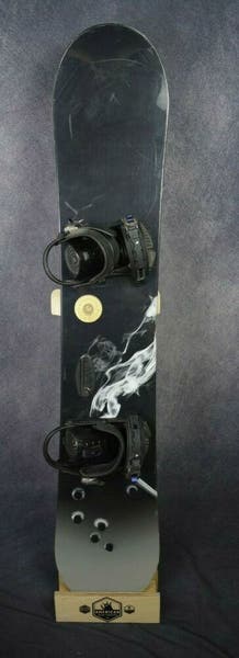 BURTON BULLET SNOWBOARD SIZE 159 CM WITH SALOMON LARGE BINDINGS