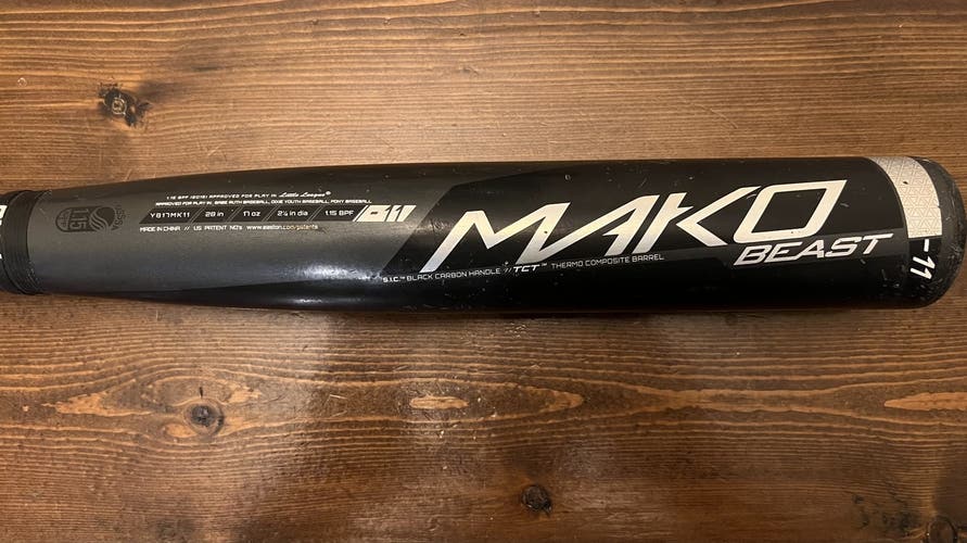 Easton Mako Beast HARD TO FIND!! RARE SIZE !! (-11) 17 oz 28" HOT BAT!!