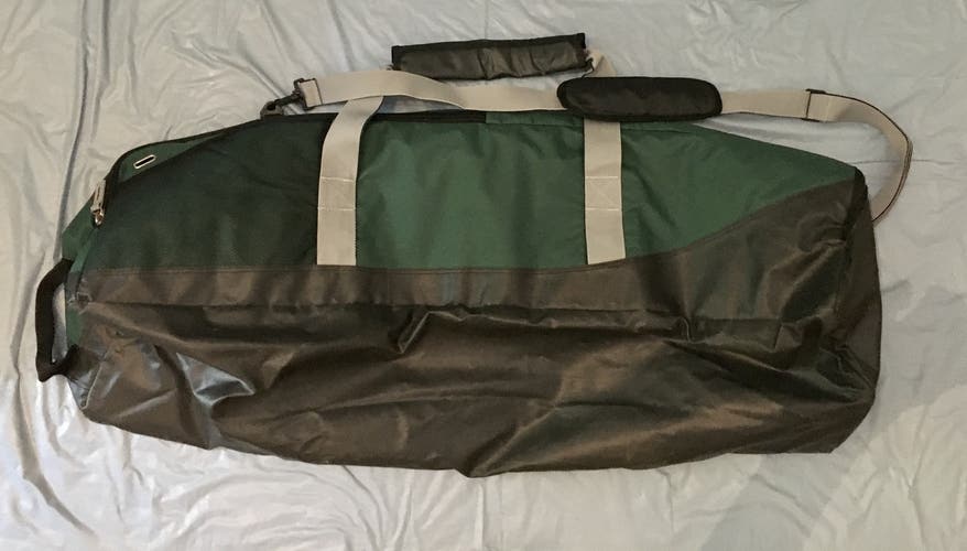 NWOT Lacrosse - Duffle Bag - Green