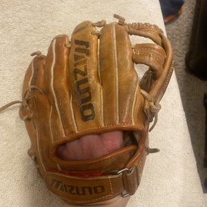 Mizuno Used Right Hand Throw 11" Professional Model Crest MM5025V  Baseball Glove