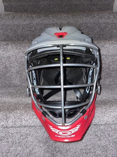 Player's Cascade R Helmet