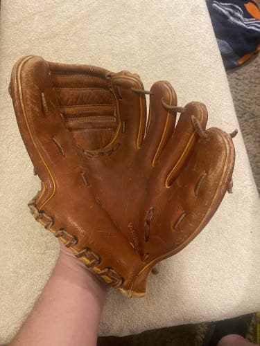 Vintage Americas Best Used Right Hand Throw 10.5" Professional Model Baseball Glove