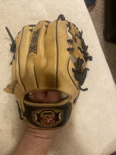 Louisville Slugger Infield 11.25" Omaha Flare Series Baseball Glove