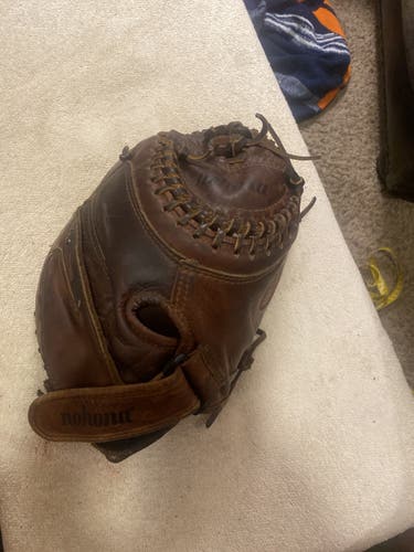 Nokona WF-3250 Catcher's 33" Softball Glove