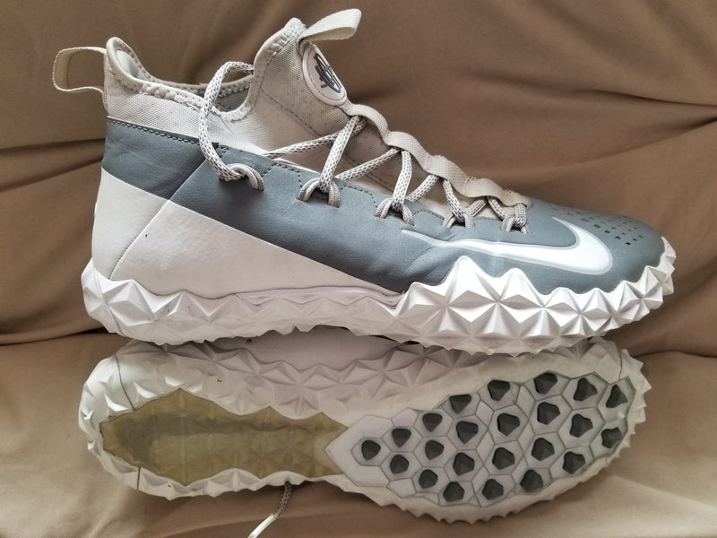 Adult Used Men's Size 12 (Women's 13) Turf Cleats Nike Huarache
