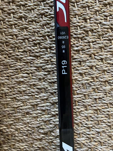 Senior Right Handed P19 Pro Stock JetSpeed FT2 Hockey Stick