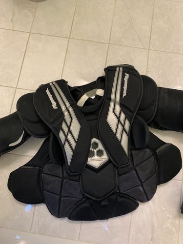 Goalie Chest Protector Used Large Vaughn Velocity VE8 Pro