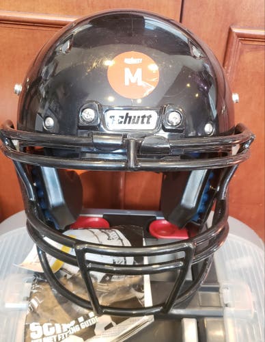 Helmet New Medium Schutt Youth Recruit hybrid