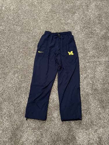 Medium Michigan Nike Travel Pants