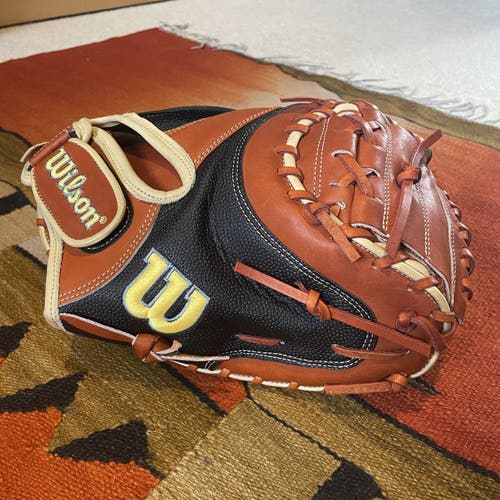 Brand New Without Tags Wilson A2000 1790 SuperSkin Catchers Mitt *MIJ 34"