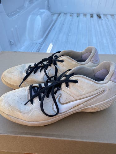 White Men's Metal Low Cut