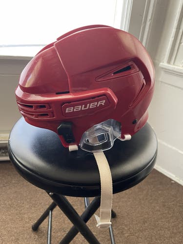 Medium Bauer Helmet