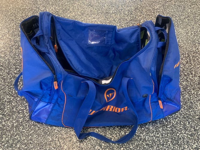 Warrior Q 20 hockey bag