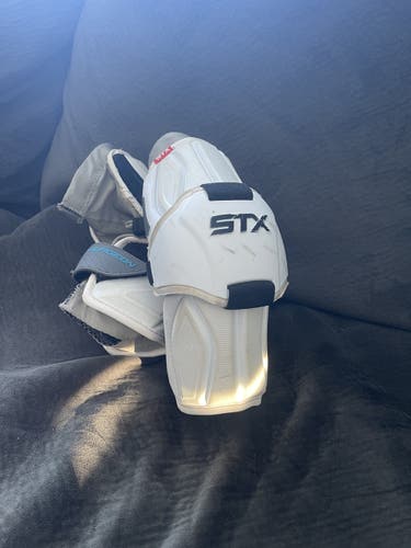 STX Stallion 700 Elbow Pads
