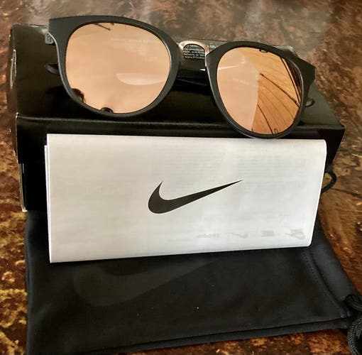 Nike Revere EV1156 Sunglasses