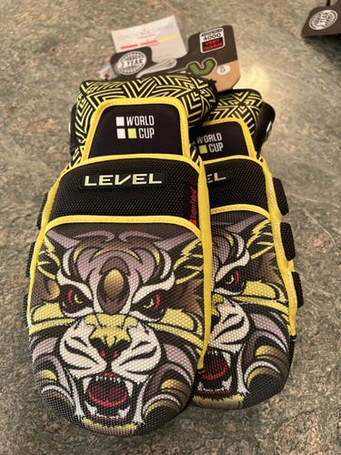 Level World Cup mitten race.