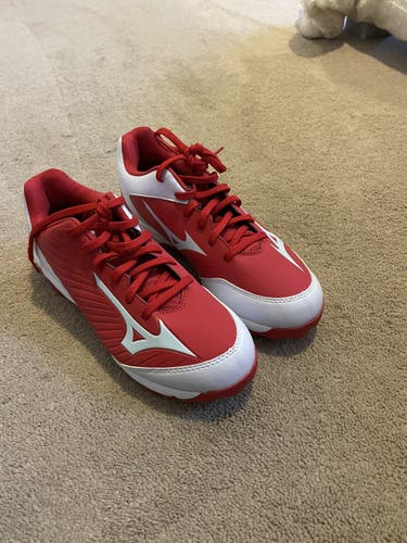 Red Men's Molded Cleats Low Cut