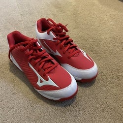 Red Men's Molded Cleats Low Cut
