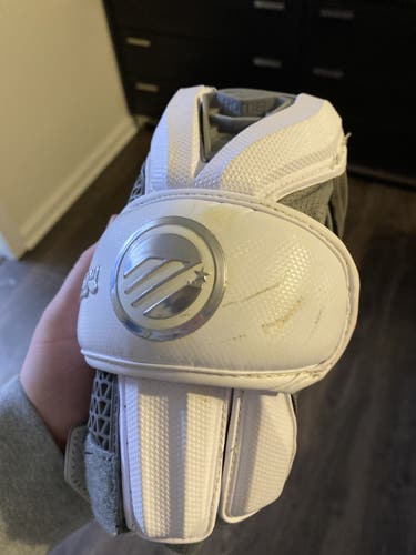 Used Extra Large Maverik Rome RX3 Arm Pads