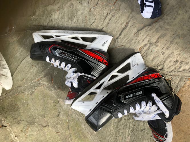 Hockey Goalie Skates Senior Used Bauer Vapor X2.9 Regular Width Size 10