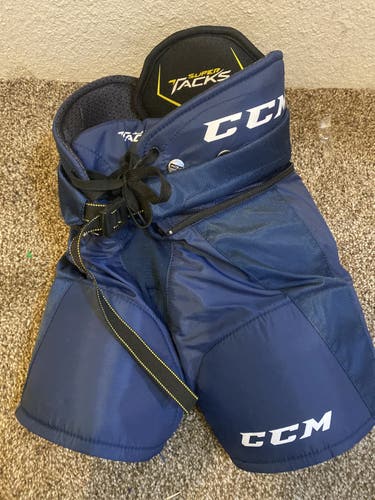 Youth Small CCM Super Tacks Hockey Pants