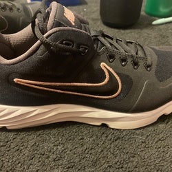 Black Men's Size 7.0 (Women's 8.0) Nike Shoes