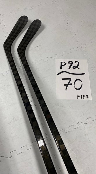 Senior (2x)P92 Right Hand 70 Flex Mid Pattern Nexus 2N Pro Hockey Stick