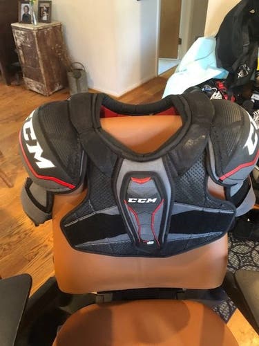 Shoulder Pads Senior Used Medium CCM Jetspeed Ft370