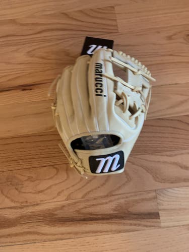 New Marucci Ascension Series 11.5" Baseball Glove. RHT