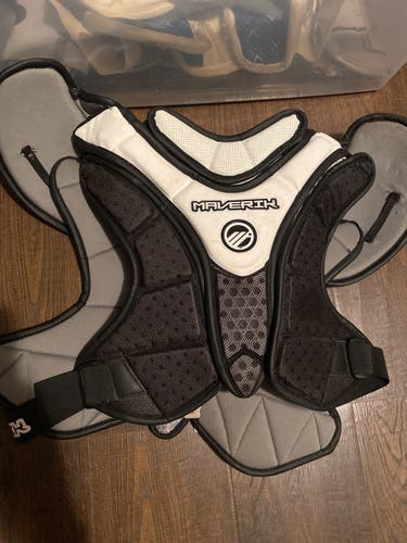 Used Large Maverik Shoulder Pads