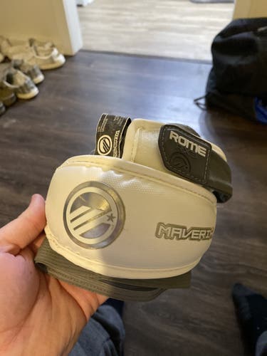 Used Maverik Rome RX3 Elbow Pads