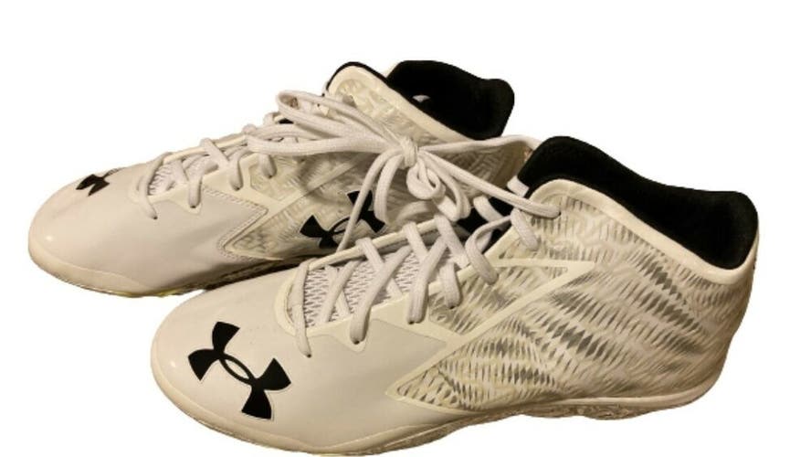 New W/O Box Under Armour ClutchFit Football Shoes White Grey Chrome Size 13.5