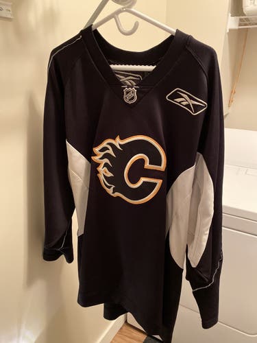 Pro Stock Calgary Flames Goalie Practice Jersey