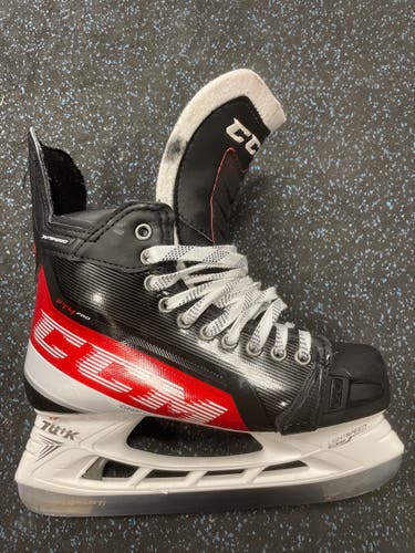 Senior CCM Regular Width Pro Stock Size 8 JetSpeed FT4 Pro Hockey Skates