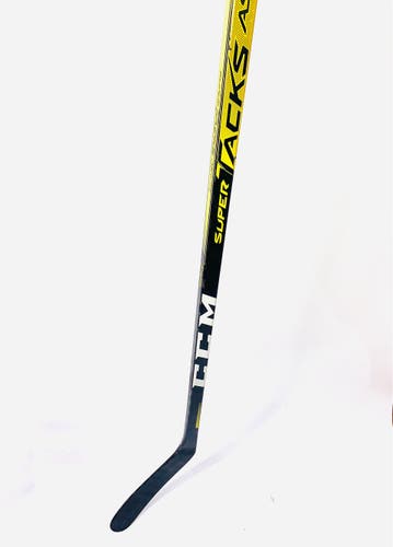 Senior Right Handed Toe Pattern Super Tacks AS2 Pro Hockey Stick