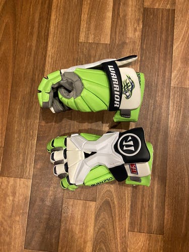 New Player's Warrior 13" Burn Pro Lacrosse Gloves